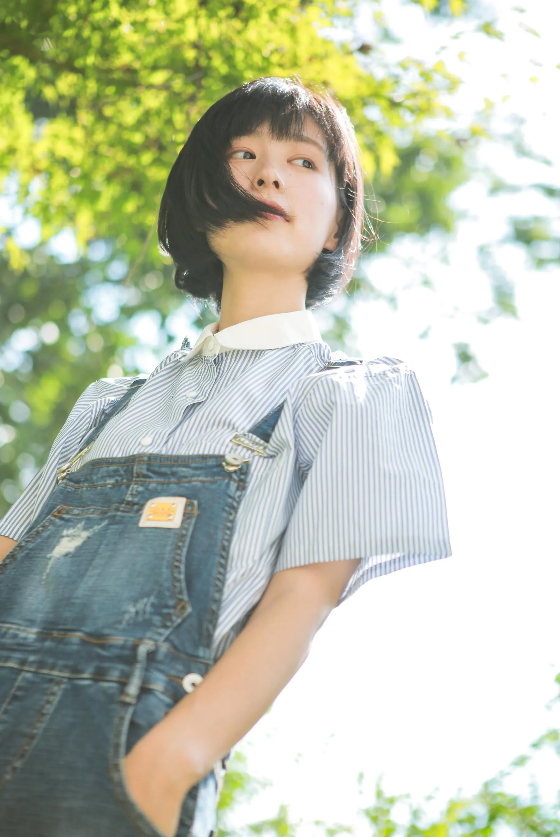 [艺图语] 2022.06.02 去拥抱一夏天的风 万粘青 [30P]插图1